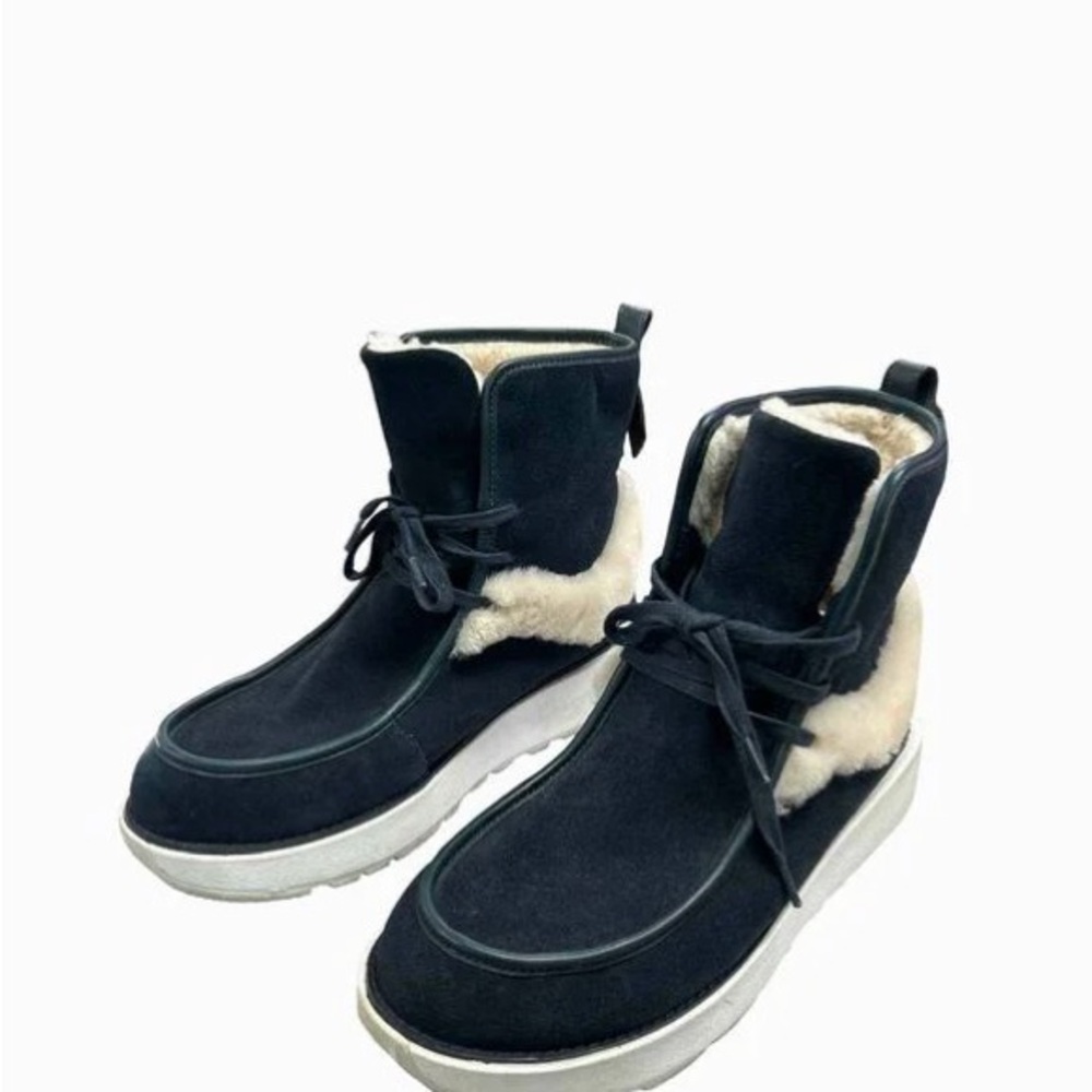 Fitflop Nyssa Navy and White Ankle Boots with Moccasin Toe size 8